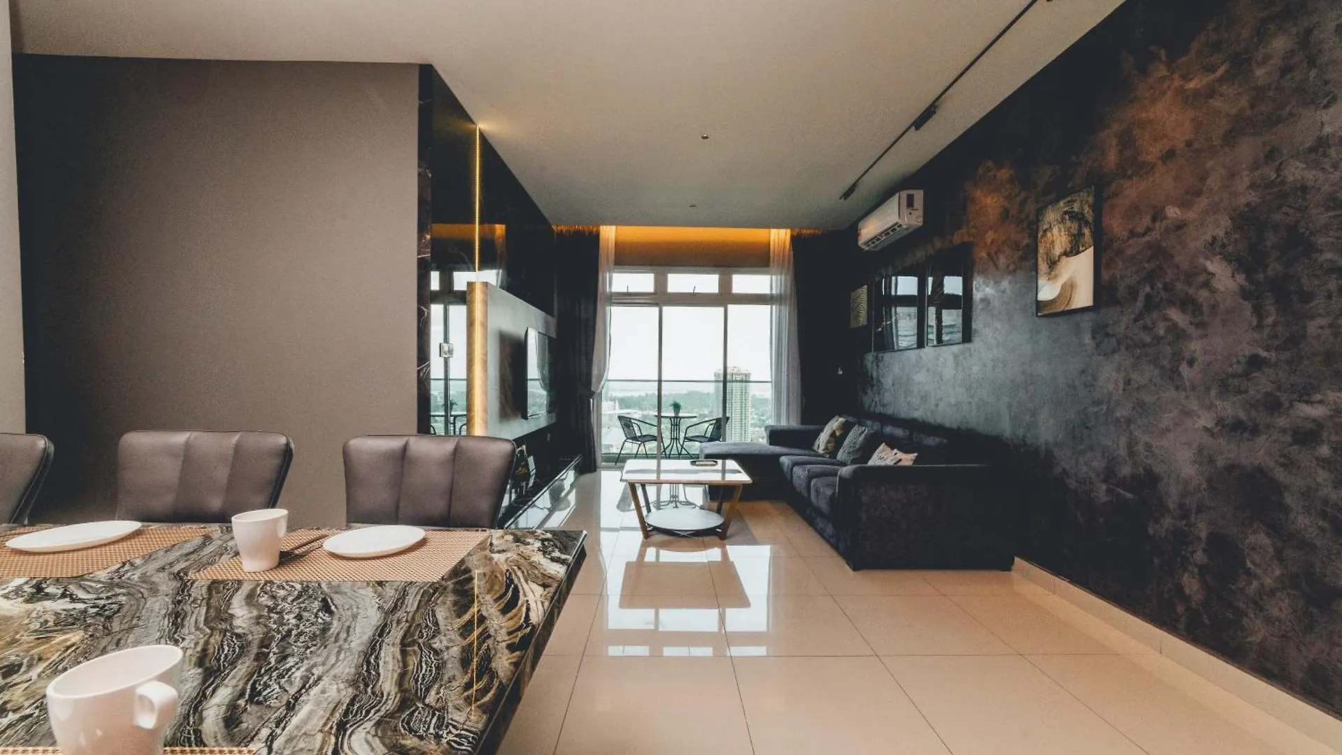 ג'והור בהרו Twin Galaxy Jet Black 3Br6Pax Balcony Nr Ksl By Ourstay 0*, ג'והור בהרו