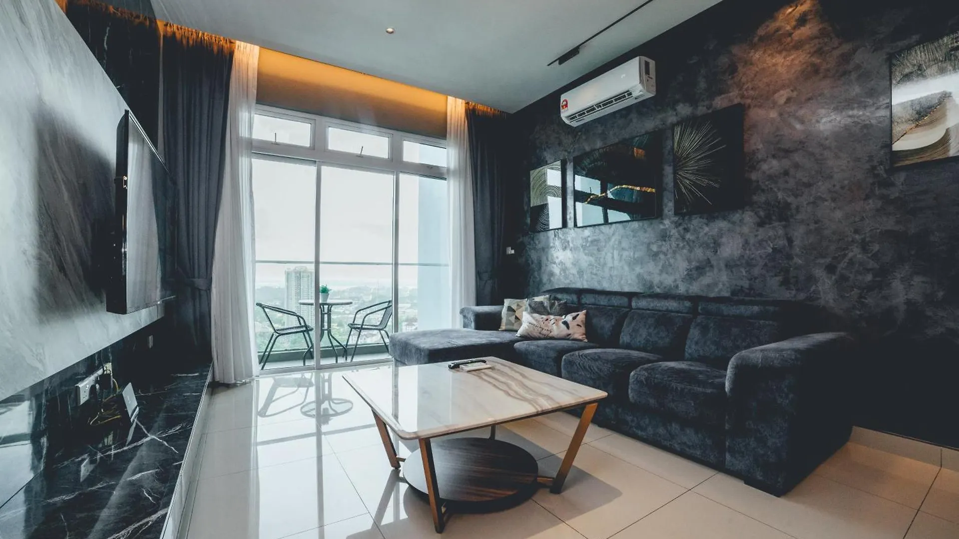 Twin Galaxy Jet Black 3Br6Pax Balcony Nr Ksl By Ourstay Johor Bahru 0*,  Malaysia