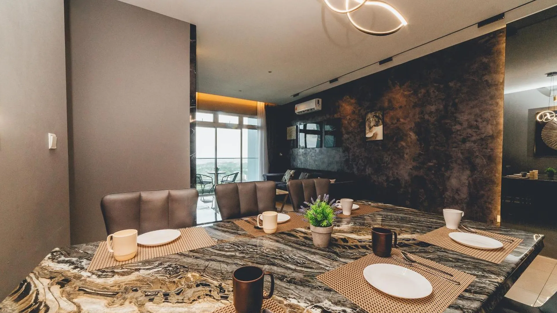 Twin Galaxy Jet Black 3Br6Pax Balcony Nr Ksl By Ourstay Johor Bahru